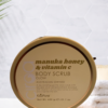 Manuka Honey & Vitamin C Body Scrub gently exfoliates and nourishes the skin, helping to remove dead skin cells while improving radiance and leaving your skin smooth, soft, and refreshed.