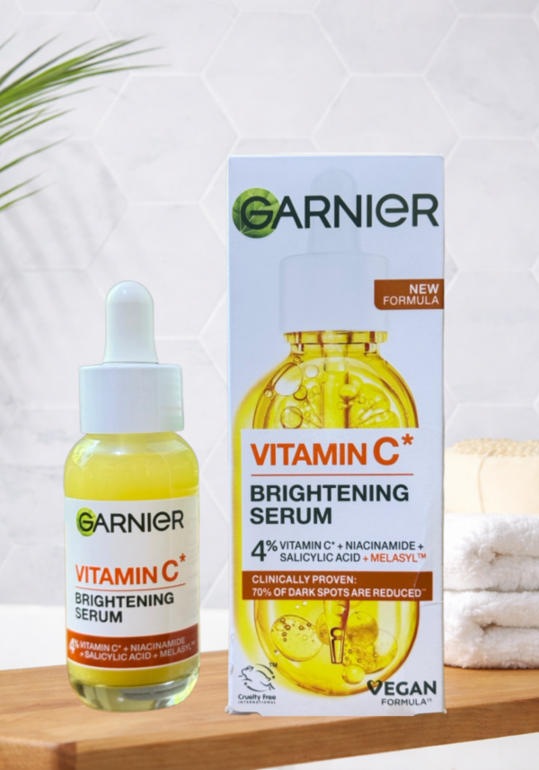 Garnier Vitamin C Brightening Serum (3.5% Glow Complex)